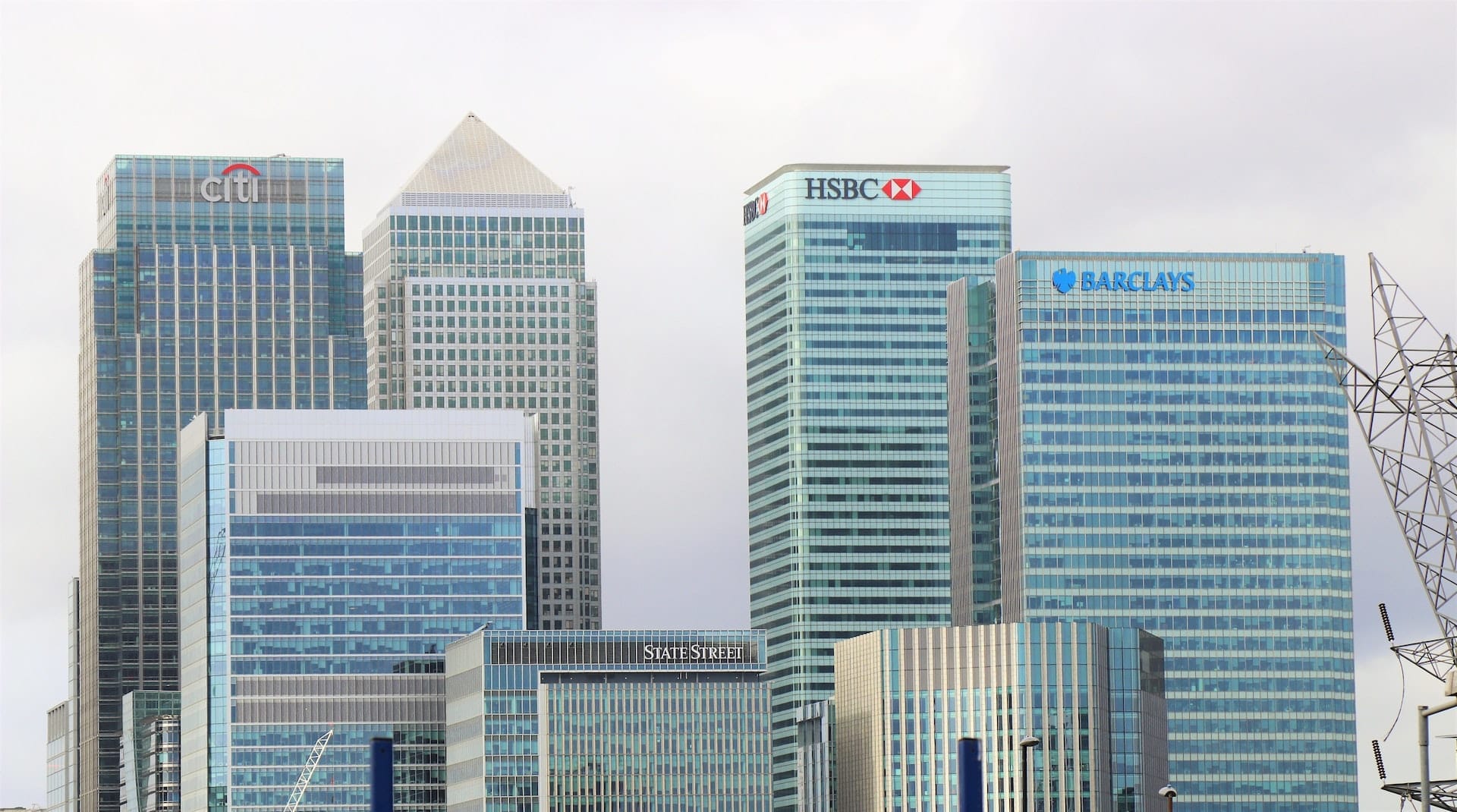 pestle-analysis-of-the-financial-services-industry-political-factors